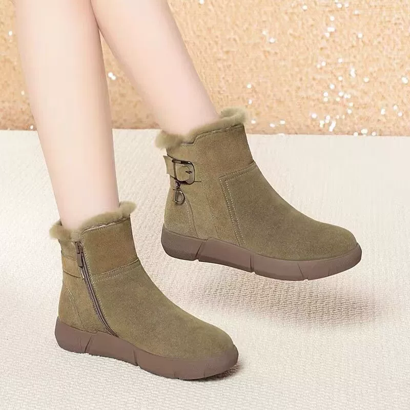 Warm non-slip winter low boots platform, 2023 collection