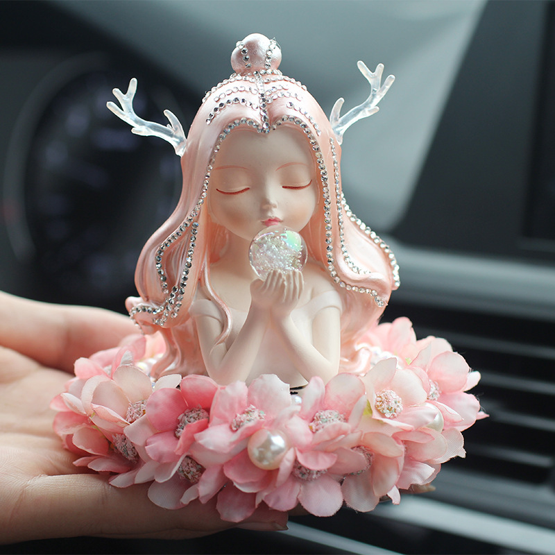 Nuevos productos creativos Adornos de aromaterapia para interiores de automóviles Hermoso ángel y base de flores que contiene piezas de fragancia y fragancia duradera