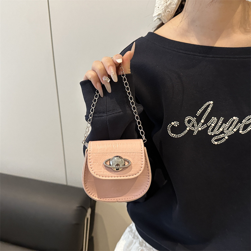 2025 yaz yeni retro günlük mini çapraz askılı küçük kare çanta sade günlük çanta moda trend omuz çantası