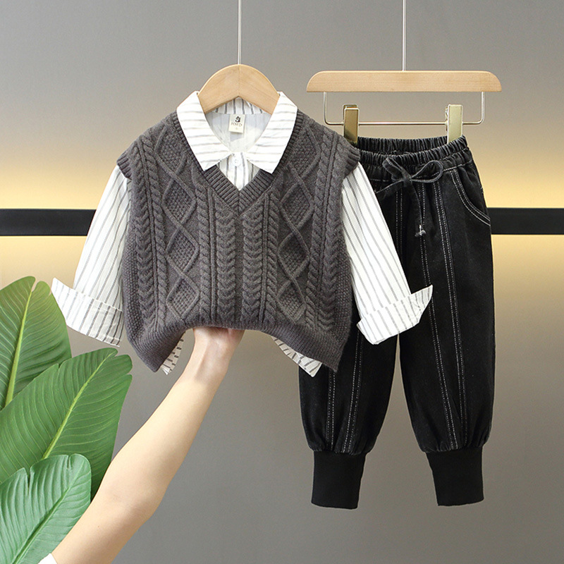 6341 Traje de otoño para niños 2025 Nuevo estilo coreano Chaleco de lana para niños pequeños Camisa de bebé de tres piezas