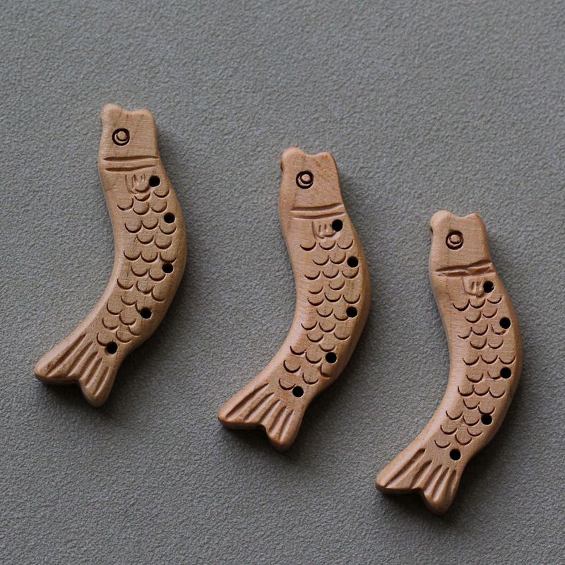 [Light Color] Real Peach Wood Big Fish Five-hole Fish Carving Accessories Accessories DIY Material Jewelry Wen Play Match