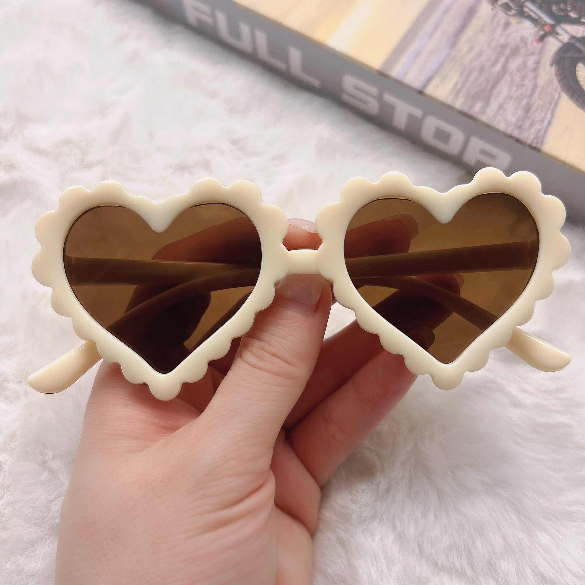 Gafas de sol infantiles con forma de corazón para niños y niñas, gafas de sol con protección UV, gafas infantiles con forma de corazón para niñas, gafas para niños pequeños