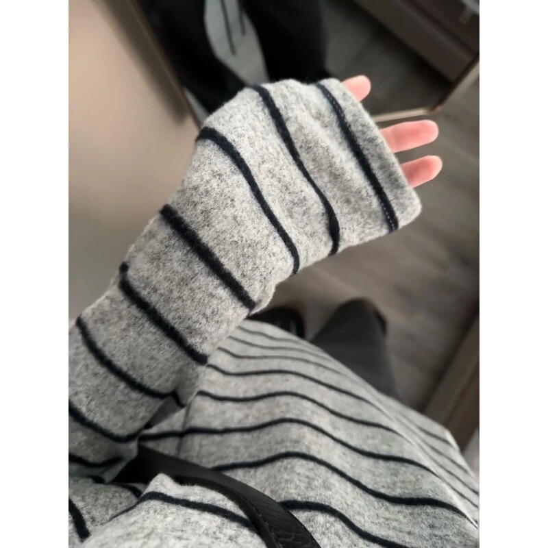 Vintage Chic Color-Block Striped Knitted Long-Sleeve Women's 2026 Spring Thickened Brushed Loose Casual Base Shirt Top