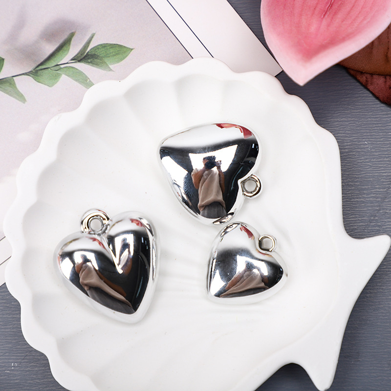 31 * 32mm acrílico brillante pintura galvanizado UV amor colgante pintura horneada colgante de corazón de melocotón brillante pendientes bolsas colgantes joyas