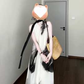 新中式风白色挂脖吊带连衣裙子女夏季2025年新款小个子气质长裙