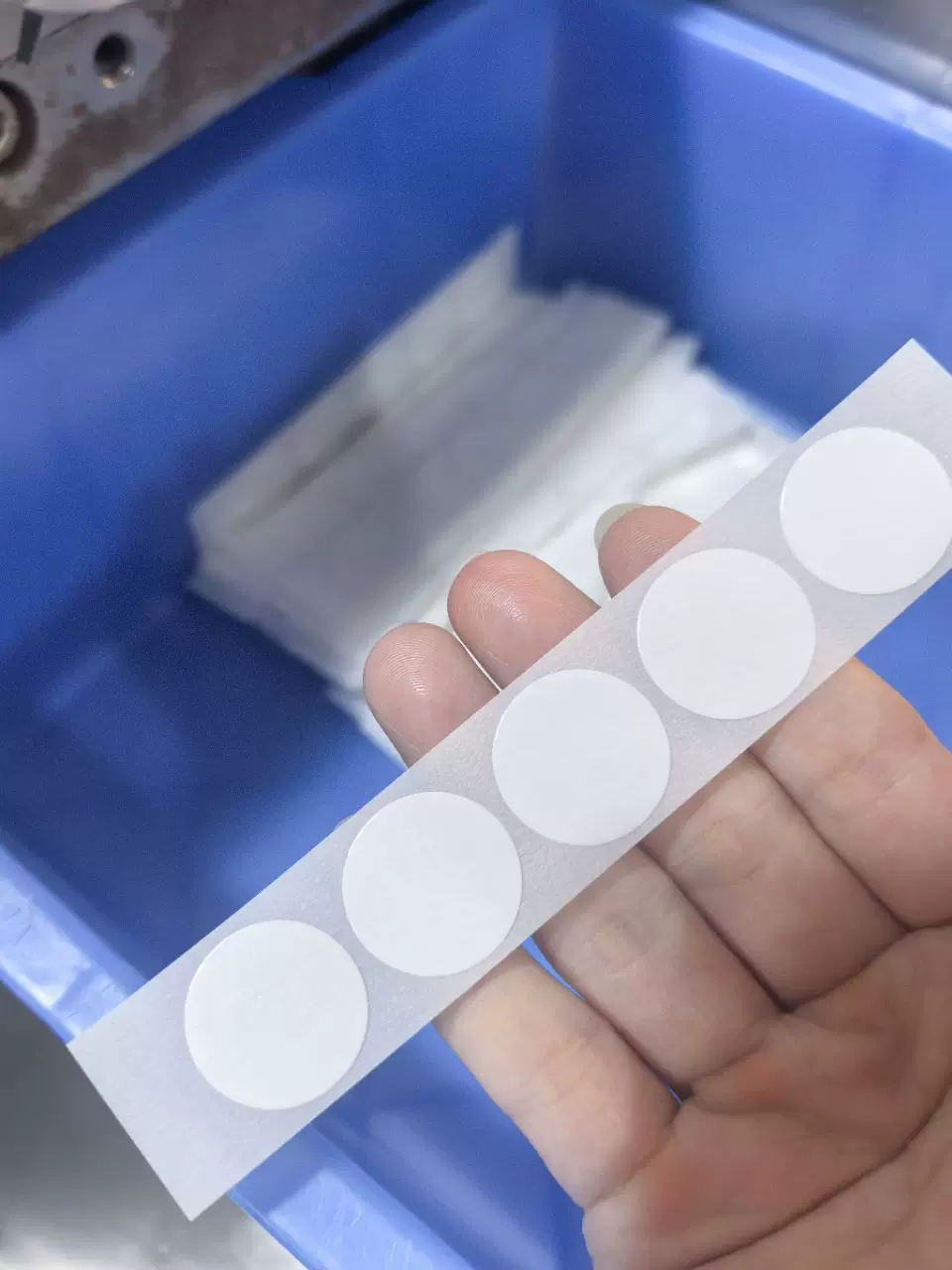 模切冲型普通双面胶强力塑胶金属背胶高粘圆形无纺布棉纸双面胶