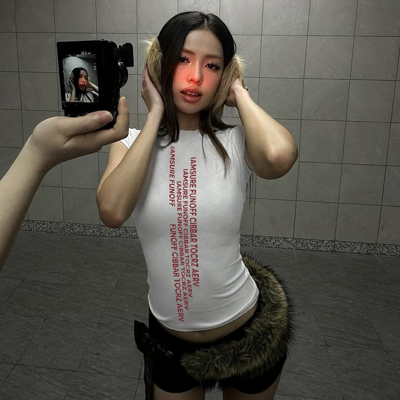 Трансграничный американский уличный ретро сексуальный алфавитный принт минималистская футболка повседневная дикая тонкая топ 2025 новый