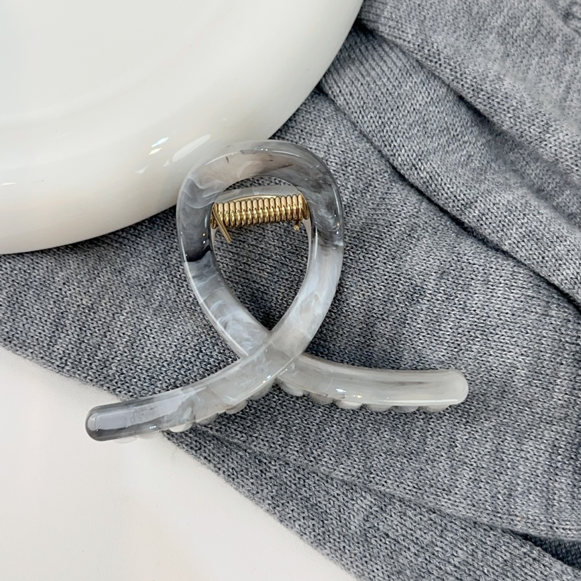 Nuovo fermaglio per capelli cinese nero grigio di piccole dimensioni, semplice, versatile, con frangia laterale, pratico accessorio per capelli_voghion.com