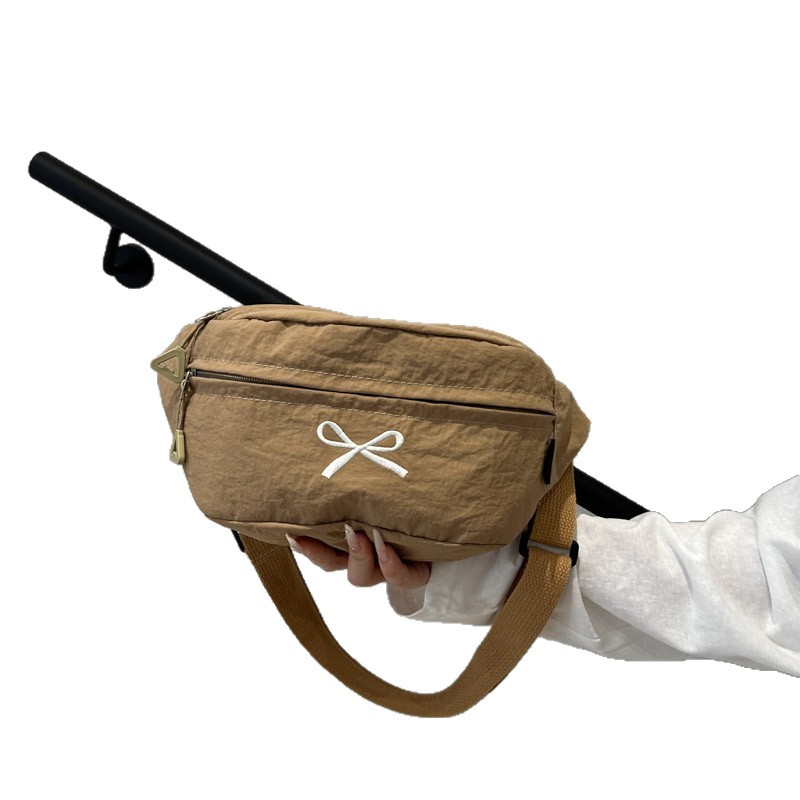 Bolso de pecho 2025ins Bolso de hombro de ocio deportivo de moda Bolso de teléfono móvil Bolso de mensajero de nailon ligero de moda para estudiantes Mujeres