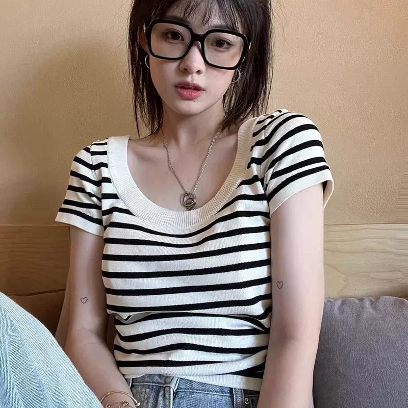 辣妹打底衫上衣2025年女夏季新款显瘦甜辣条纹气质冰丝短袖针织衫
