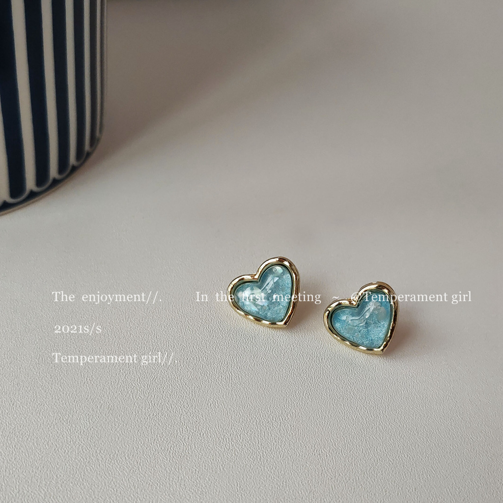 Wholesale Jewelry 1 Pair Cute Heart Shape Alloy Ear Studs display picture 4