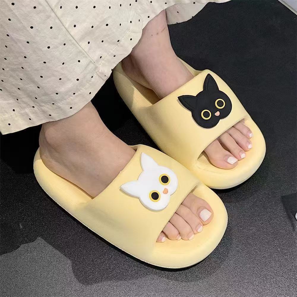 2302 흑백 고양이 노란색