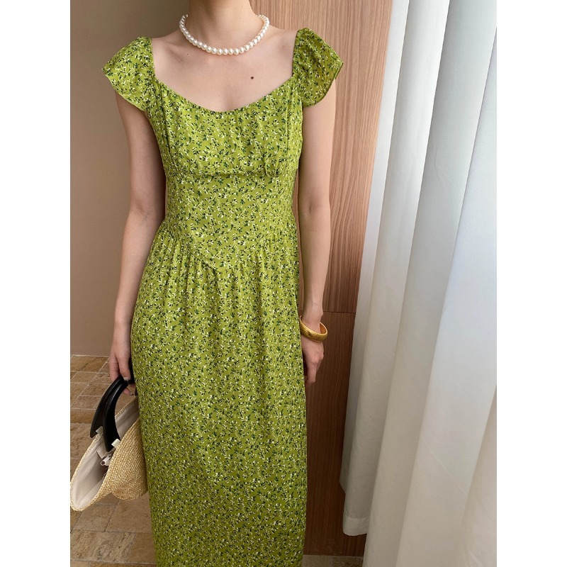 司南盛夏物语法式茶歇田园风碎花收腰显瘦小飞袖连衣裙