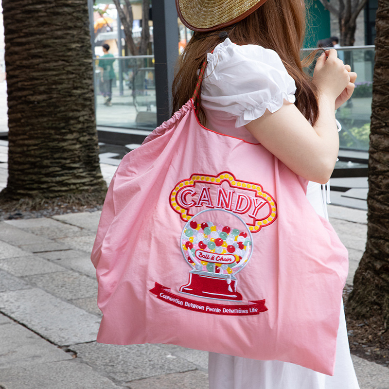 Bolso bordado de nicho, bolso de hombro, bolso pequeño, bolso de matrícula, bolso de compras bordado de nicho, bolso de viaje de almacenamiento al por mayor