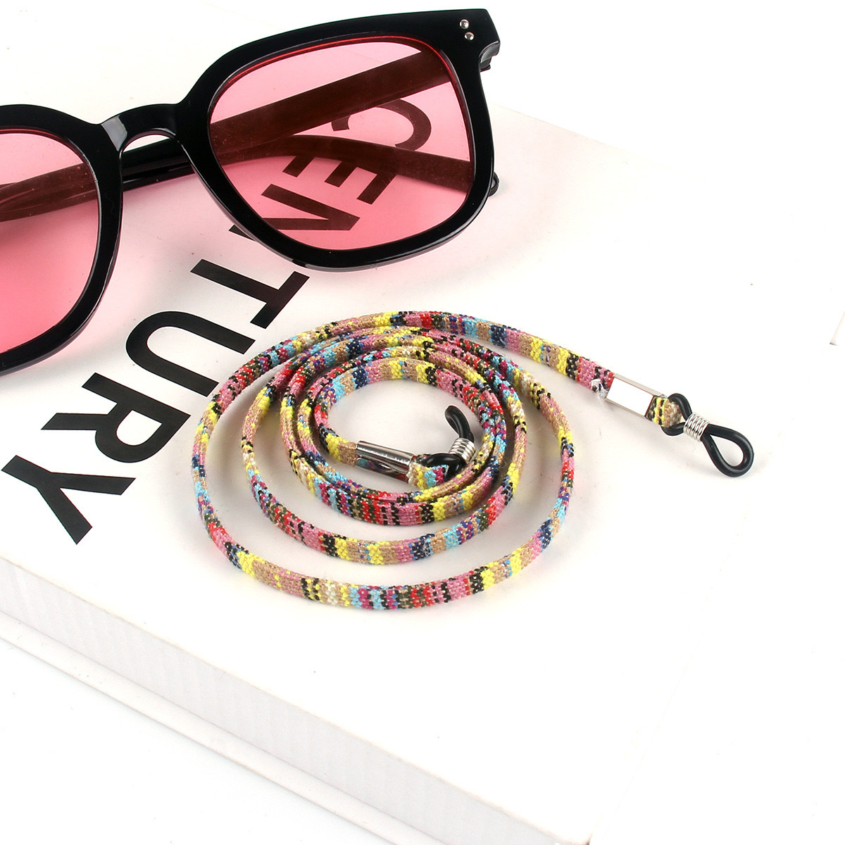 Amazon ventas transfronterizas gafas de viento bohemias cuerdas de colgante gafas de cadena con gafas de viento nacional para evitar la caída de la cuerda