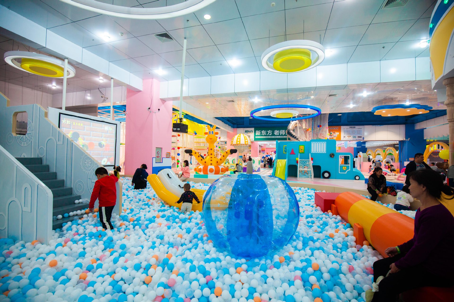 Nuevos niños de interior paraíso centro comercial atrio suave bolsa Parque atracciones diseño grande travieso Castillo diapositiva ola piscina