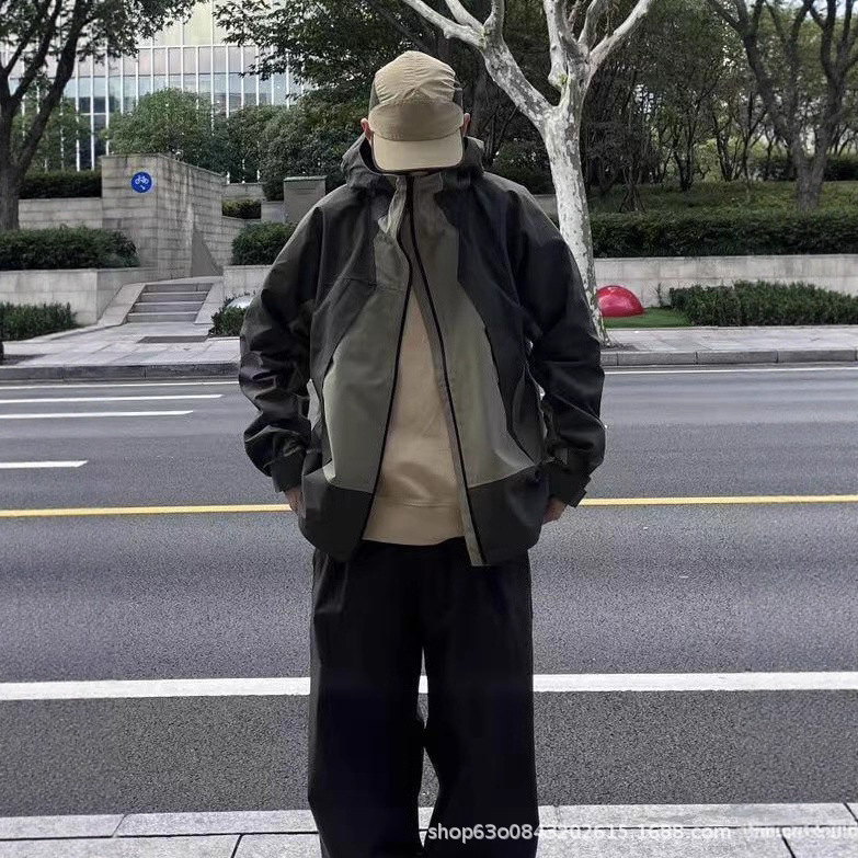 High-Quality Gold@Win Lightweight Laminated Waterproof and Windproof Hooded Soft Shell Gore-Tex 50D