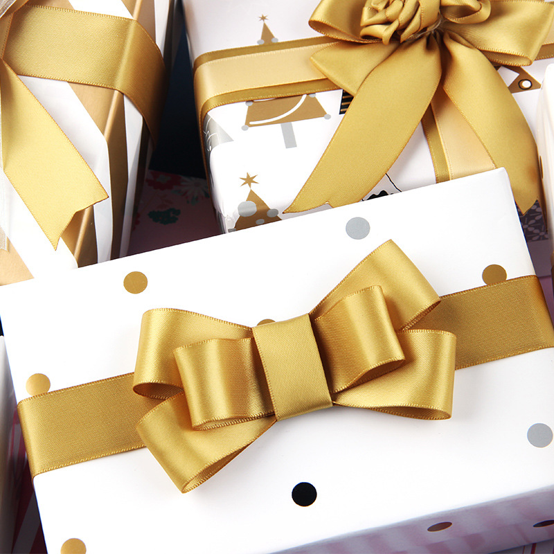 Papel de regalo de navidad transfronterizo caja de regalo de cumpleaños de san valentín papel de embalaje de lunares papel de regalo al por mayor