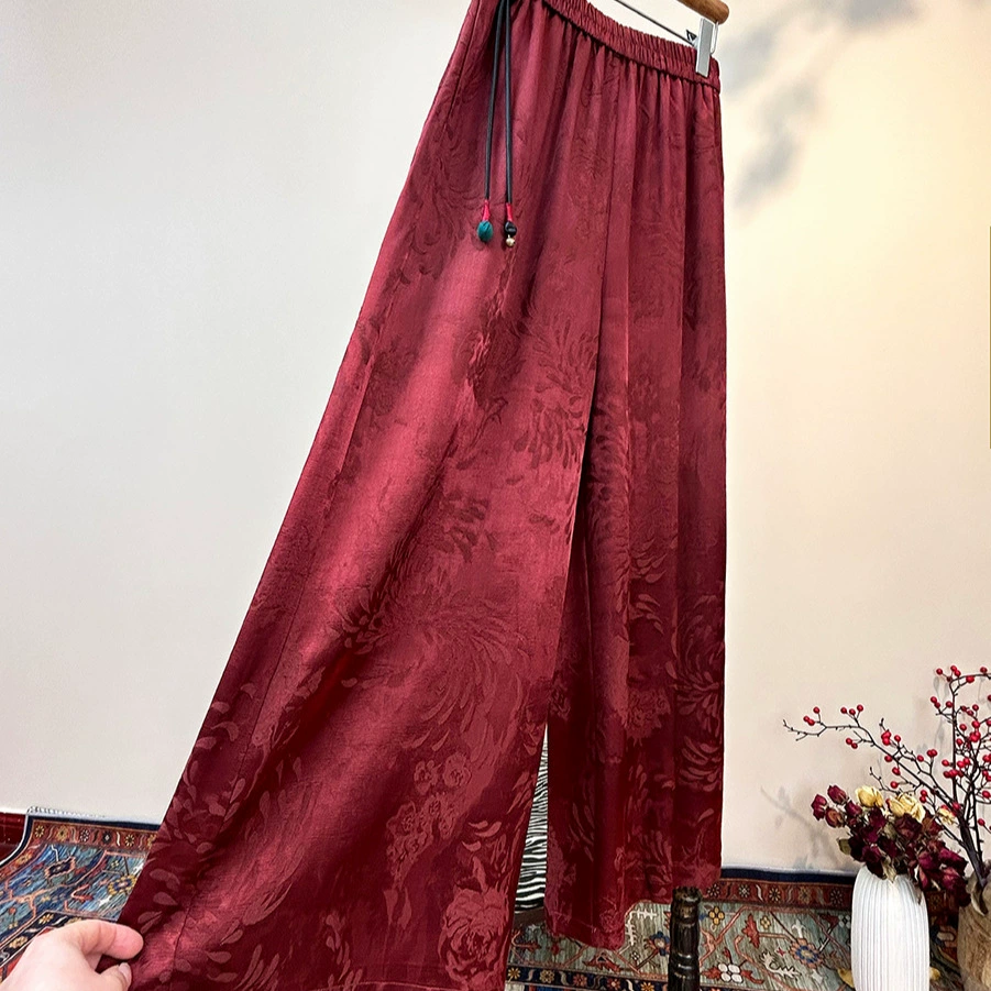 Новые китайские брюки с бахрокой весной 2025 года