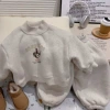 Light gray set