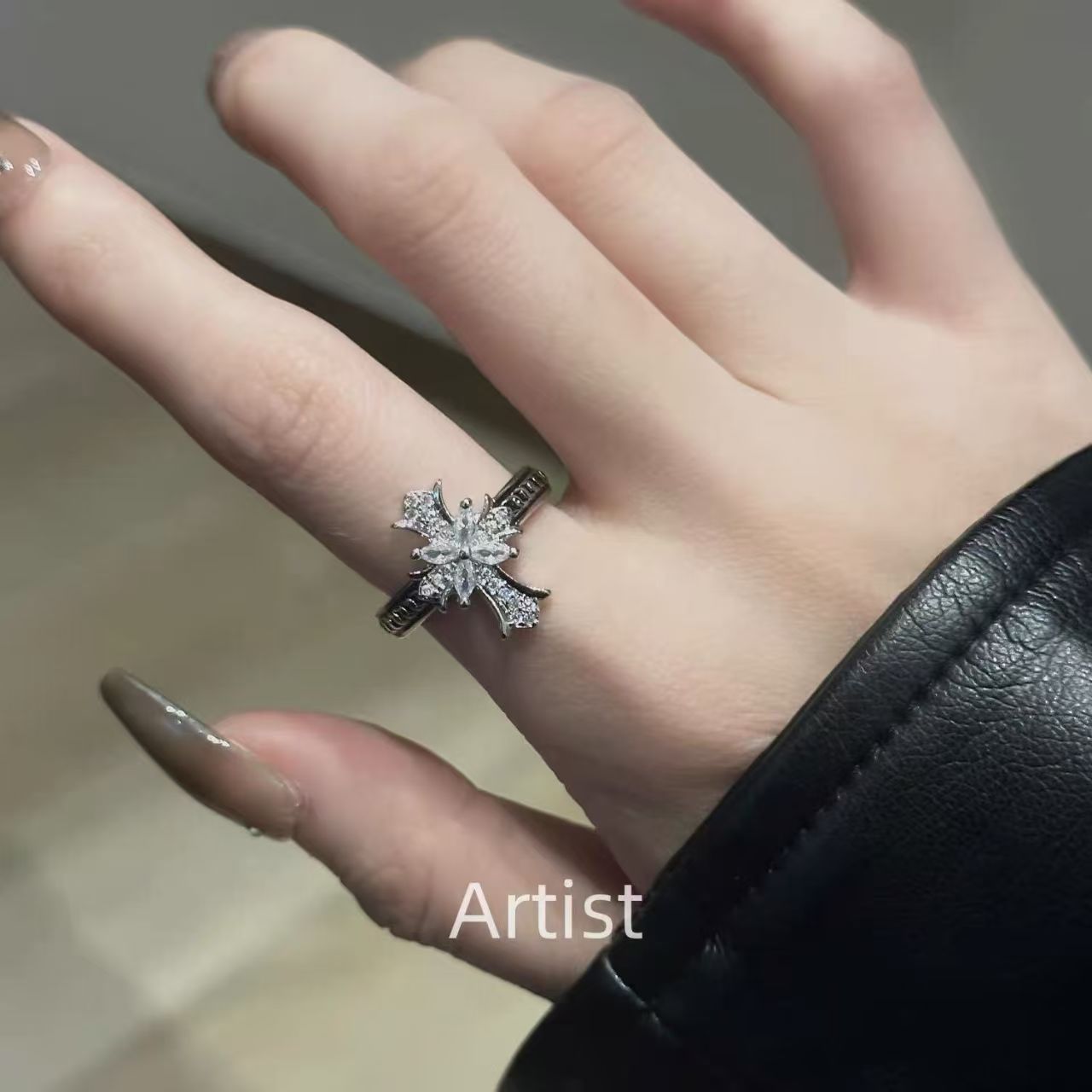 풀 다이아몬드, 가벼운 럭셔리, 하이엔드, 콜드 스타일, 패셔너블하고 다재다능한 크로스 오픈 링, 조절 가능한 틈새 디자인 링