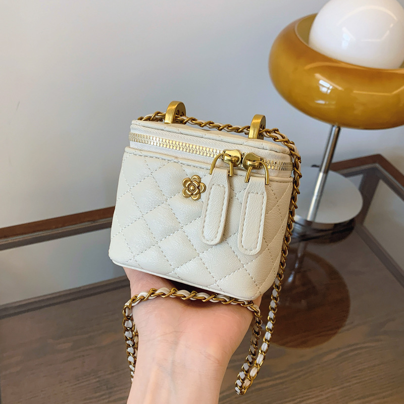 Bolsa de bordado de diamante para mujeres 2024 nuevo otoño y invierno popular cadena bolso de mochila de moda bolso cuadrado