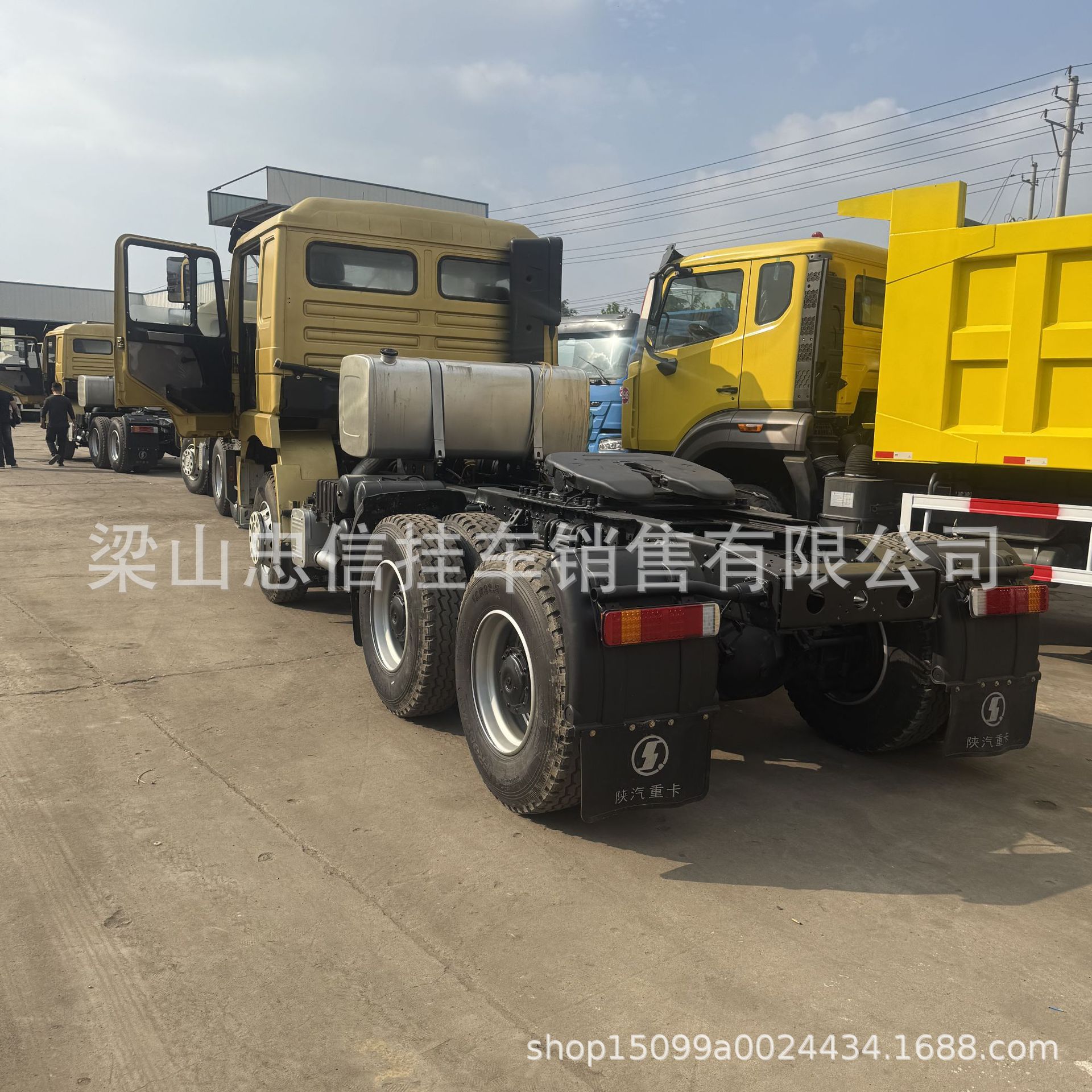 Sinotruk Howo 6*4 Tractor Head for Sale, Double Axle Semi-Trailer Tractor Head, 380 Horsepower Tractor Truck Head