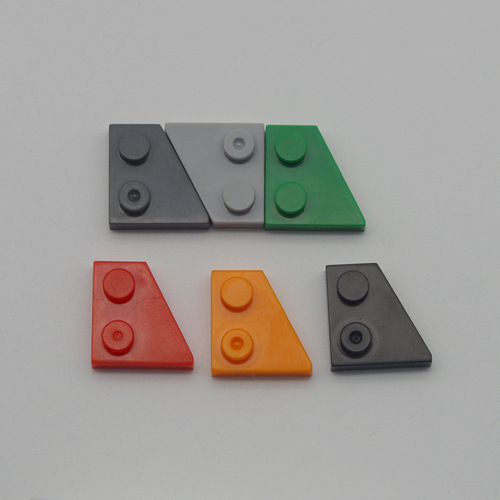 [Minimum order of 50G] Cross-border MOC domestic building blocks compatible with Lego 24299 small particles 2*2 wedge plate 24307