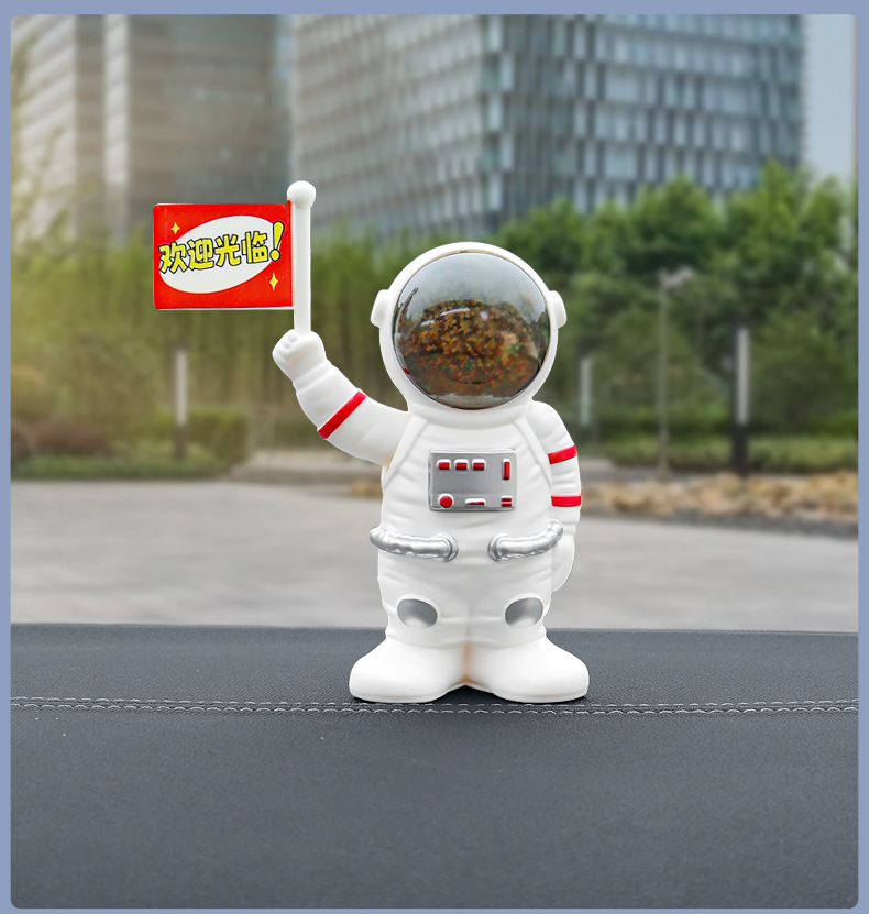 Car ornaments astronaut solar swing car creative hot language astronaut car center console decoration supplies