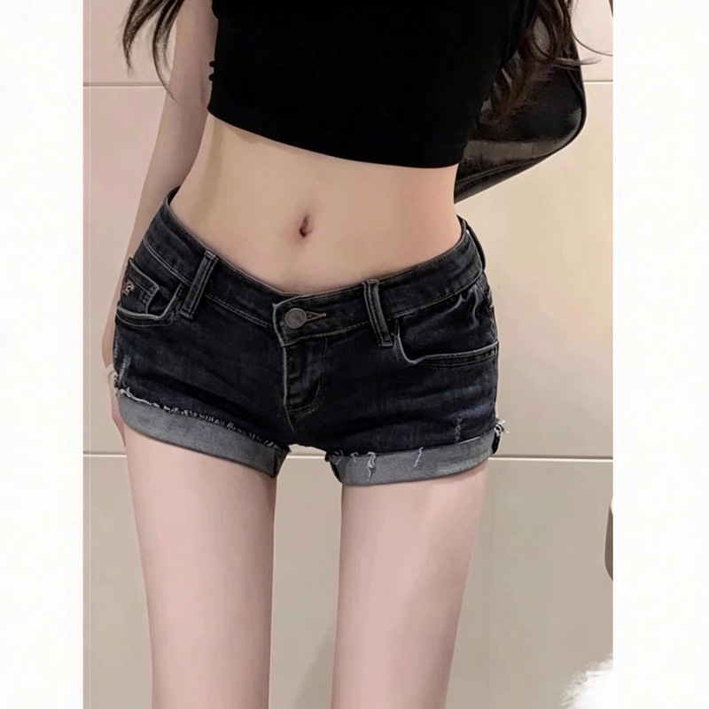 European and American style sexy cuffed denim shorts, new summer low-waist versatile rolled hem tight hot pants, trendy design European and American style sexy cuffed denim shorts, new summer low-waist versatile rolled hem tight hot pants, trendy design