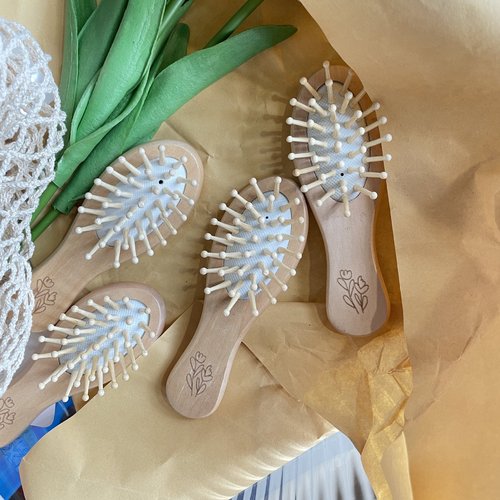 Travel Convenient Comb for Children Cute Solid Wood Anti-static Comb Air Cushion Mini Comb BH272