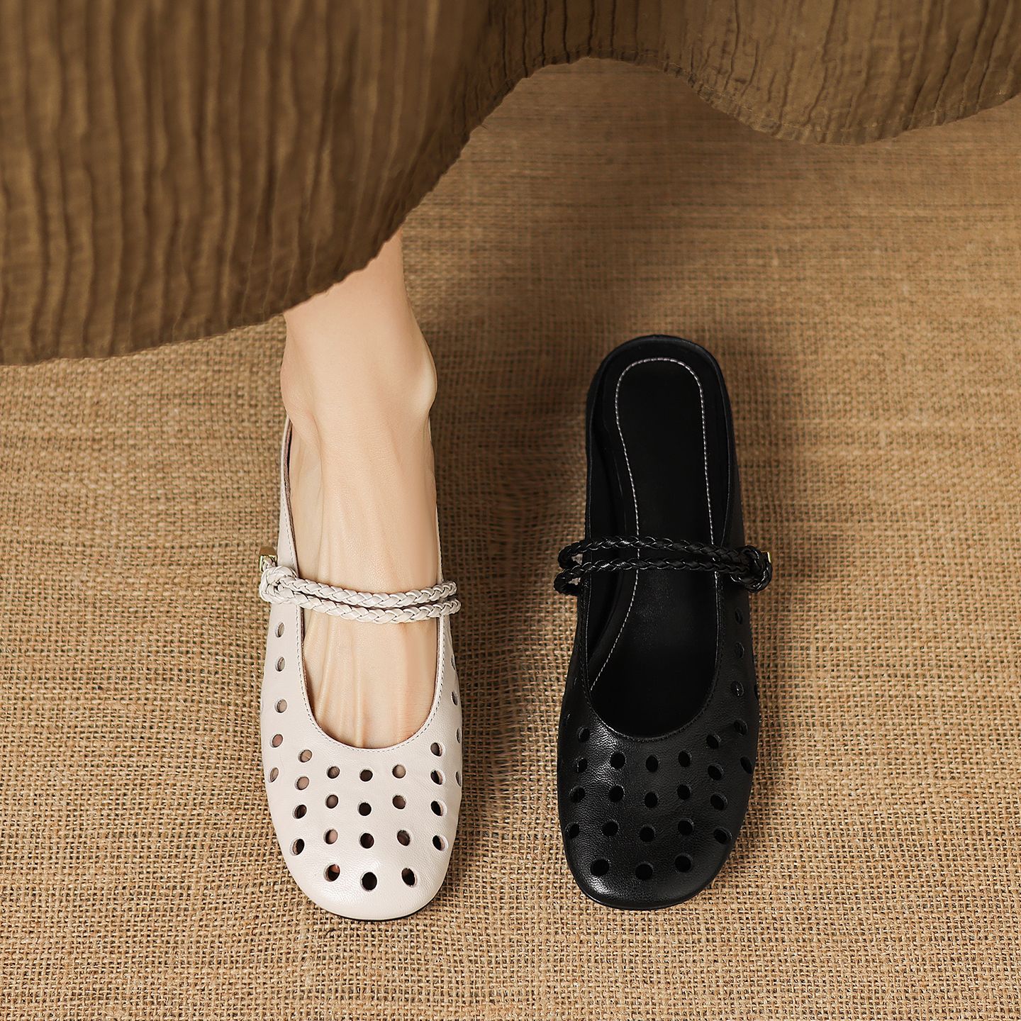 Sandal cao gót nữ quai ngang hở mũi, gót 3 cm, kiểu dáng thanh lịch — đen