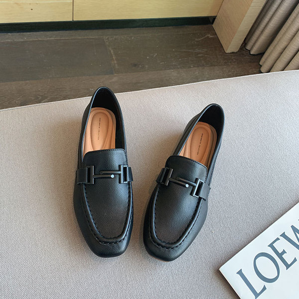 Universal shoes for summer and autumn