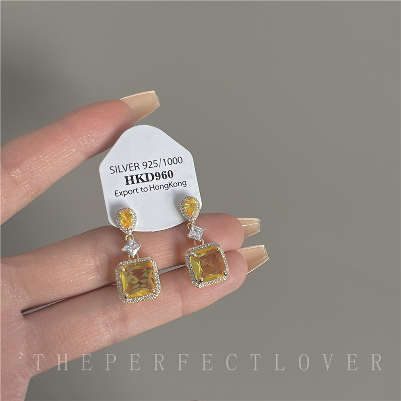 Yellow Diamond Drop Earrings Elegant Designer Style Earrings_voghion.com