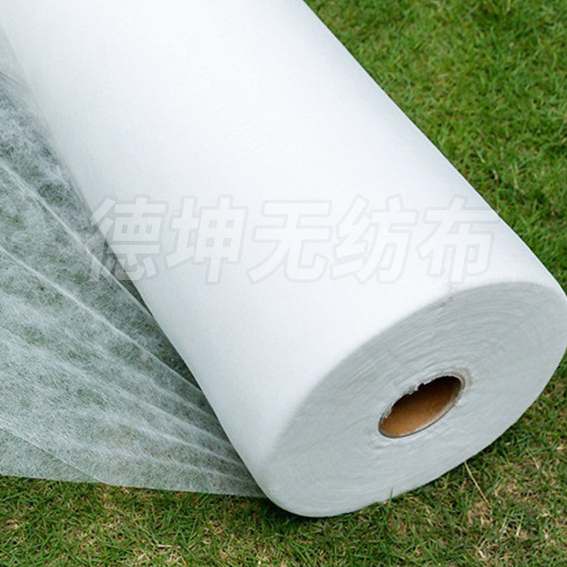 丙纶纺粘无纺布绿化草坪边坡盖草保湿覆盖布用厂家供应绿色透气