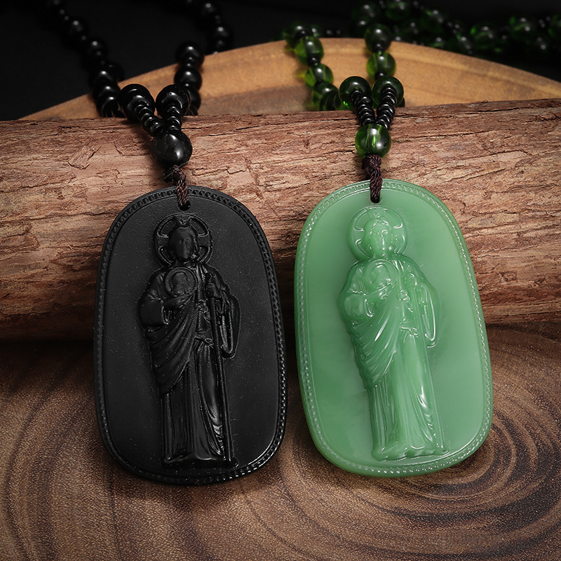 Cross-Border E-Commerce Imitation Obsidian Holy Family Portrait Necklace, Imitation Green Jade Pendant, Human Head Design, Non-Striped Matte Oil Finish