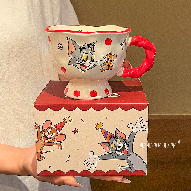 Керамическая кружка (Tom and Jerry) 360 мл, фигурная ручка, в подарочной коробке