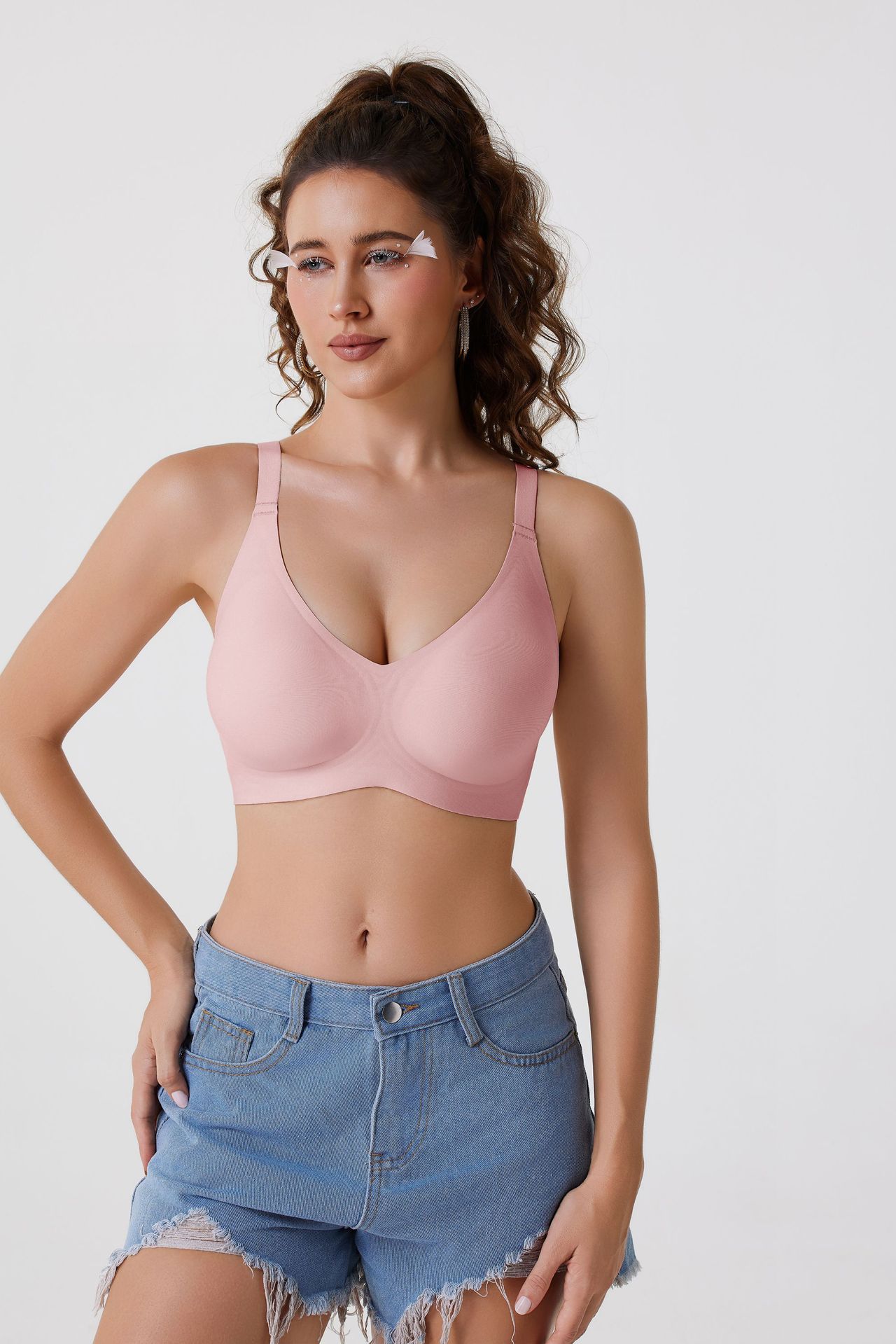 Estación europea para proporcionar un bra transfronterizo, tamaño europeo y americano, bra sin marcas, ropa interior sin anillo de acero, Amazon explosivo estándar inglés