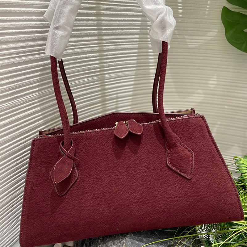 French Vintage Genuine Leather Underarm Bag For Women, Niche Design Baguette Bag, Versatile Shoulder Handbag For Commuting - Thumbnail 3