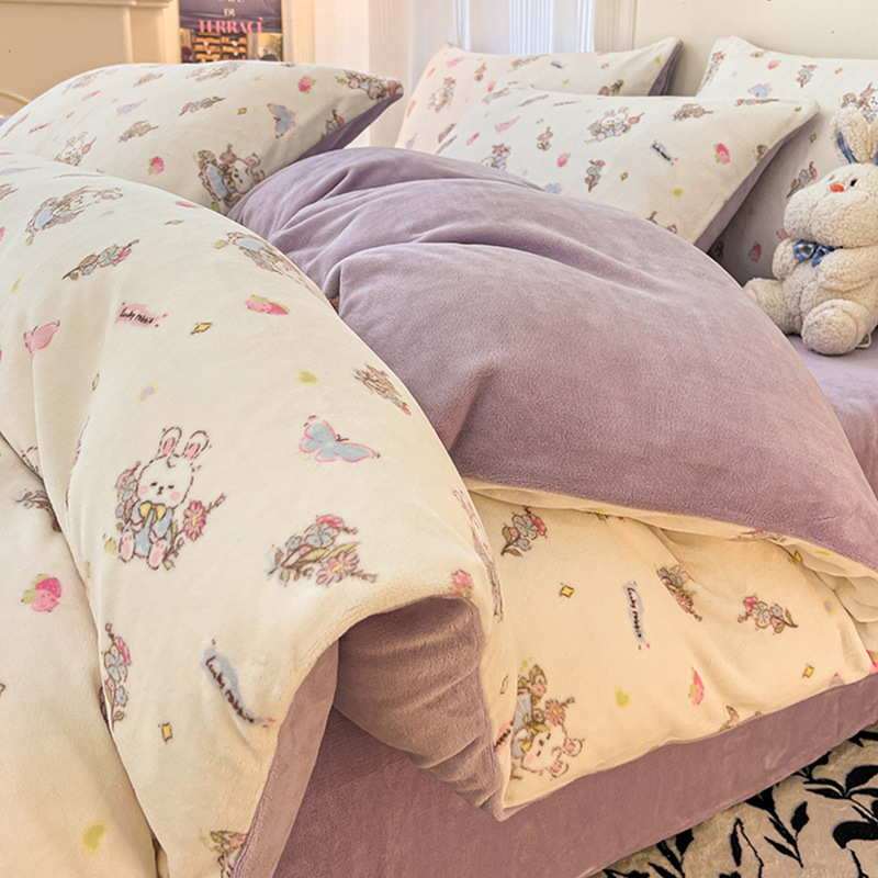 Cama de terciopelo de leche de invierno de cuatro piezas, lujo ligero, sensación de alto nivel, funda de edredón de franela de coral gruesa de invierno, sábana, sábana