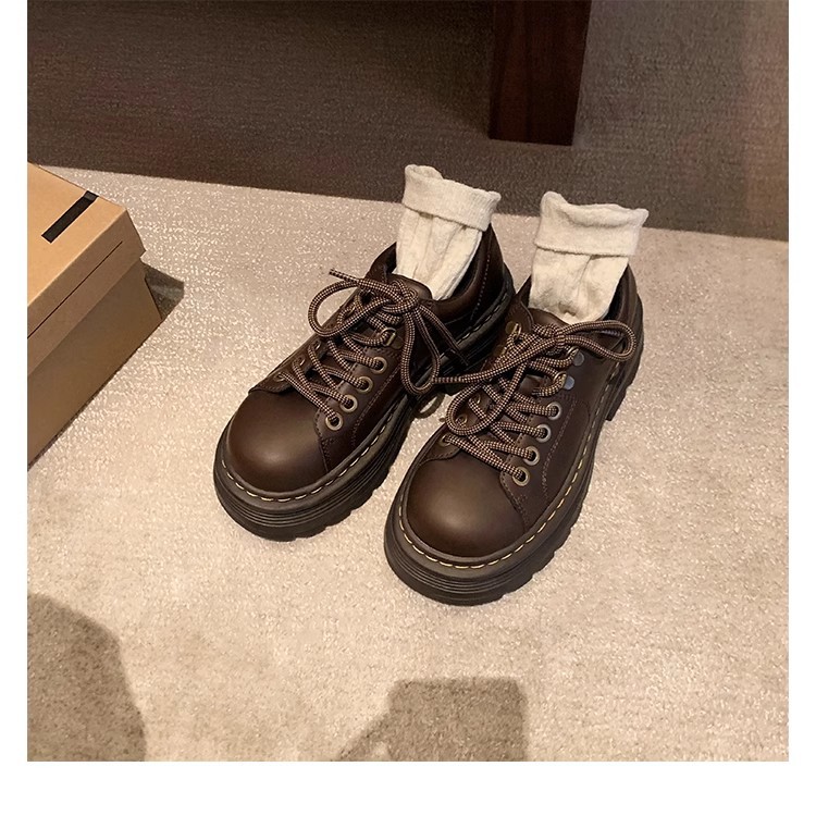 Nuevo estilo clásico de estilo británico, zapatos de correa Lefour, zapatos de tacón bajo, zapatos de derby, zapatos de cuero para mujeres