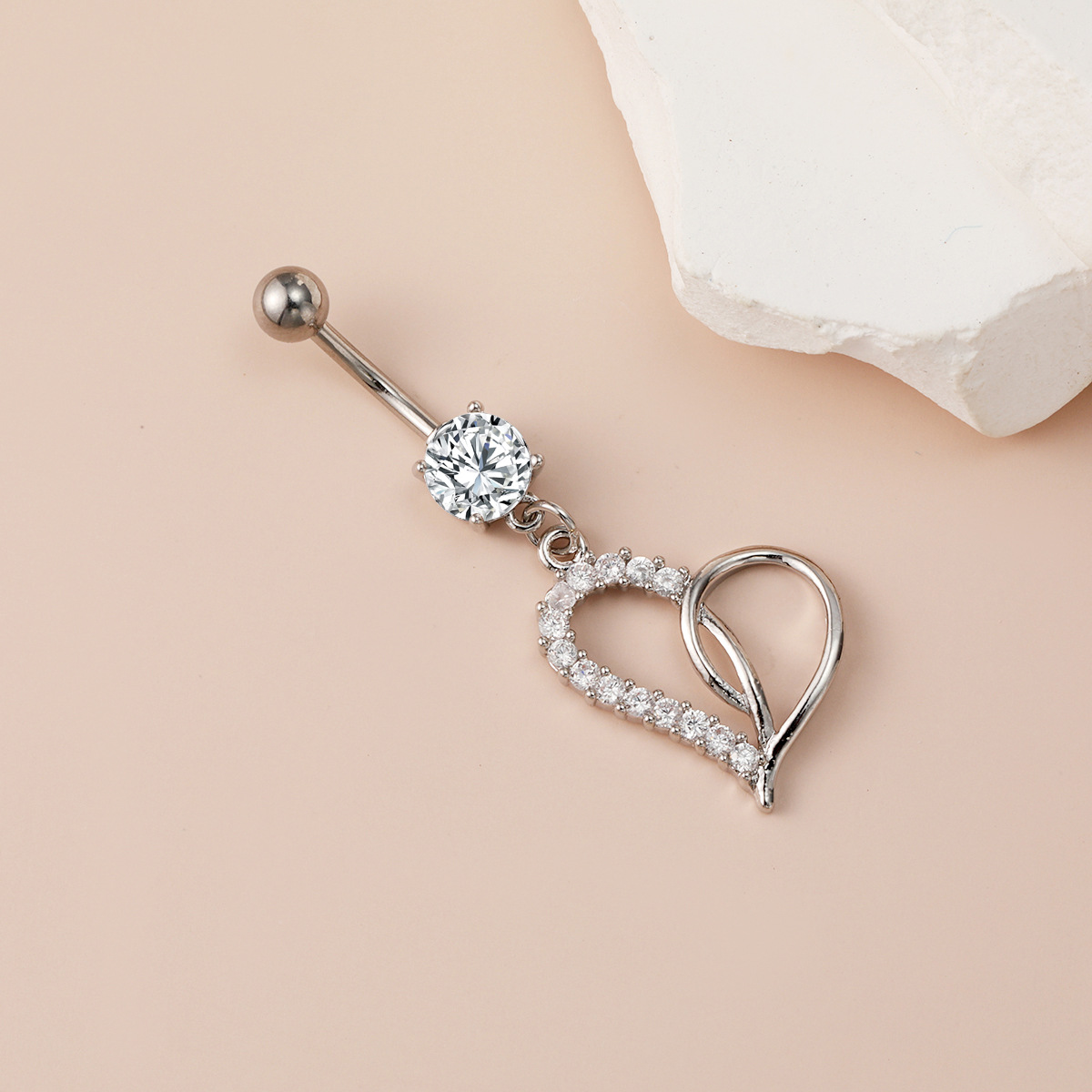 Kolczyk do pępka w kształcie serca z diamentem dla kobiet_voghion.com