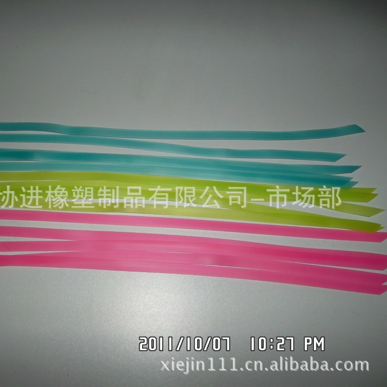厂家供应TPR彩色平条TPE彩色弹力带泳镜绑绳