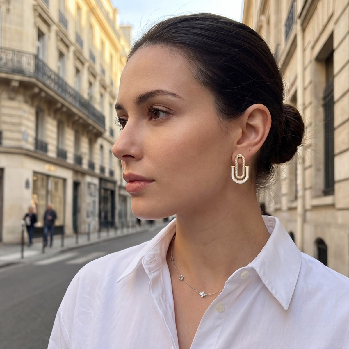 Geometric U-shaped Earrings for Women Brass Plated with 18K Real Gold Black and White Color Block Rhinestone Inlaid Architectural Style Cross-border Live Streaming Wholesale Supply