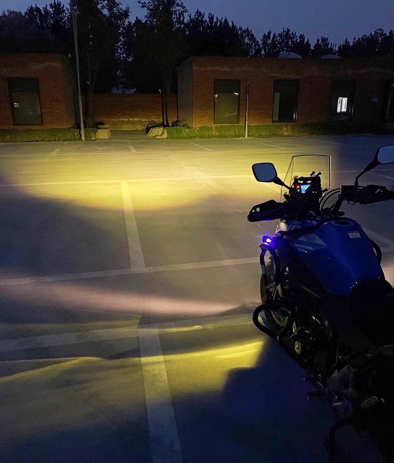 Motorcycle LED Spotlight Blast Flash Paving Road Near and Far Electric Vehicle Super Bright Light Tricycle External 12V85V Headlight