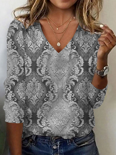2025 Spring/Summer New Arrival European and American Cross-Border Independent Website Women's 3D Digital Print Fashion V-Neck Long-Sleeved Pullover T-Shirt