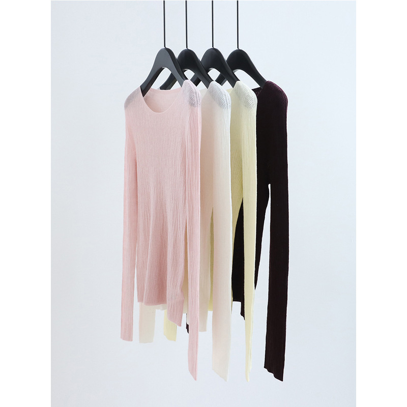 Seamless one-piece high-end fine wool knit sweater, long sleeve, autumn/winter 26, slim-fit base layer pullover top, solid color