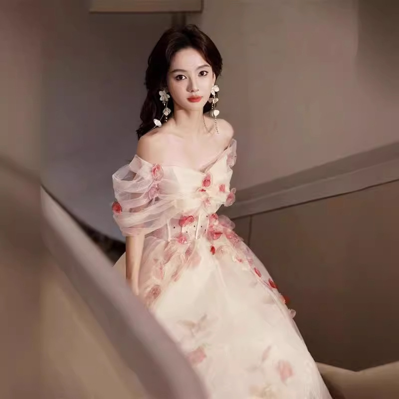 Wedding Dress, Fashionable Off-Shoulder 2026 New Style Host Performance Dress, Light Luxury Niche Runaway Princess Dress