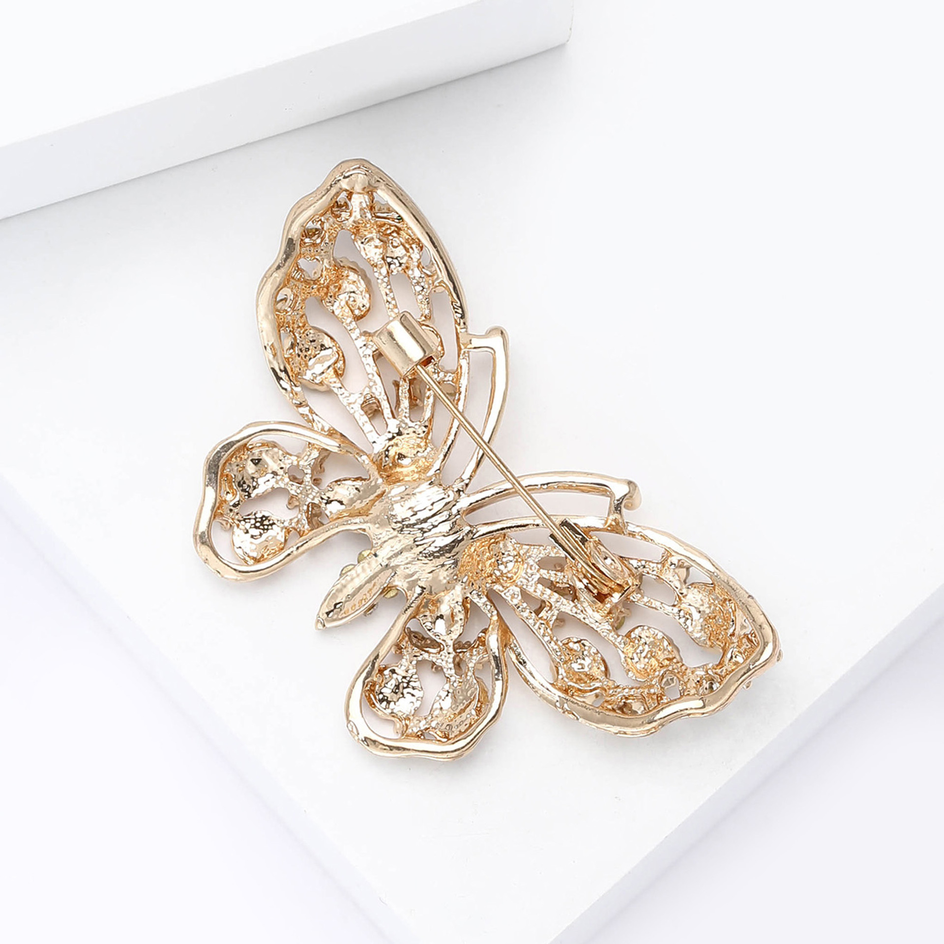 European and American Fashion Creative Hollow Butterfly Enamel Brooch Exquisite and Elegant Alloy Rhinestone Brooch Manufacturer Direct Sales Wholesale