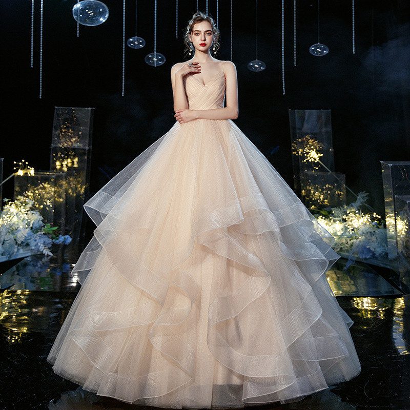 Manufacturer Supplies Light Main Wedding Dress 2025 New Style Floor-Length New Style Hepburn Fantasy Tube Top Strap V-Neck Champagne